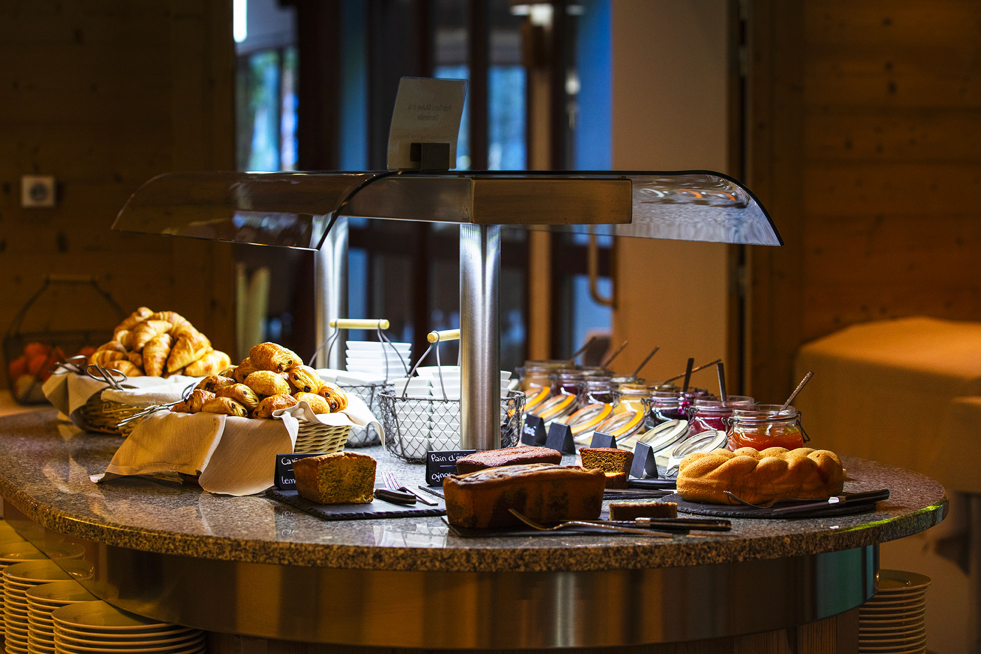 Hotel Alpen Roc interior view 4 - accommodation facilities and amenities