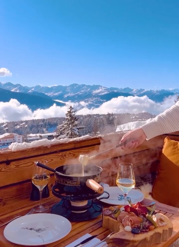 Crans Montana Ski Resort - fondue