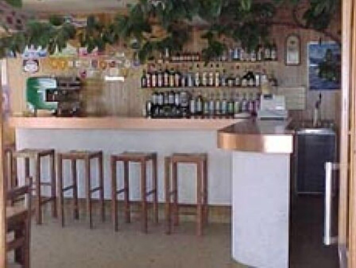 Hotel Les Fleurs interior view 4 - accommodation facilities and amenities