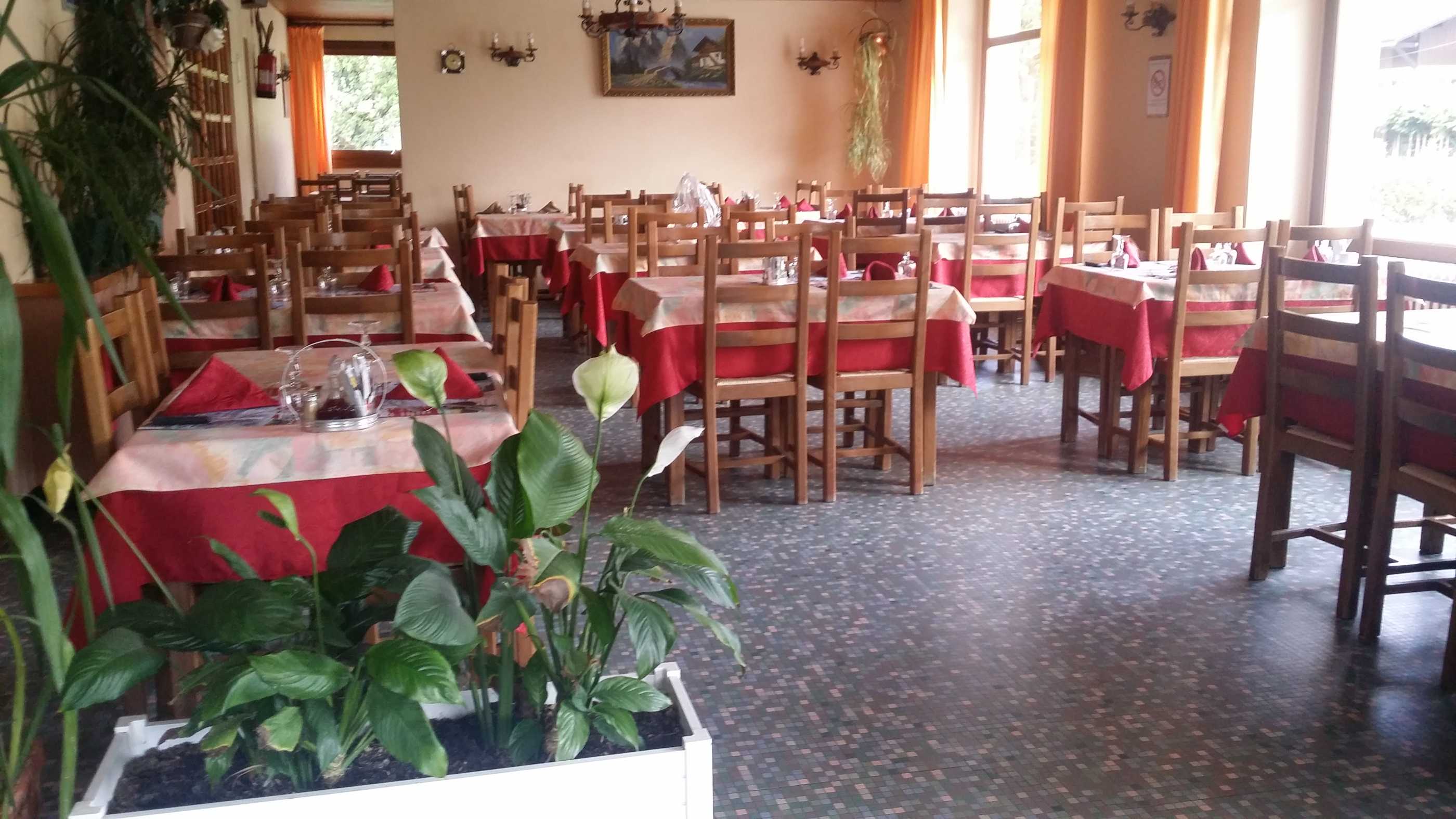Hotel Les Fleurs interior view 2 - accommodation facilities and amenities