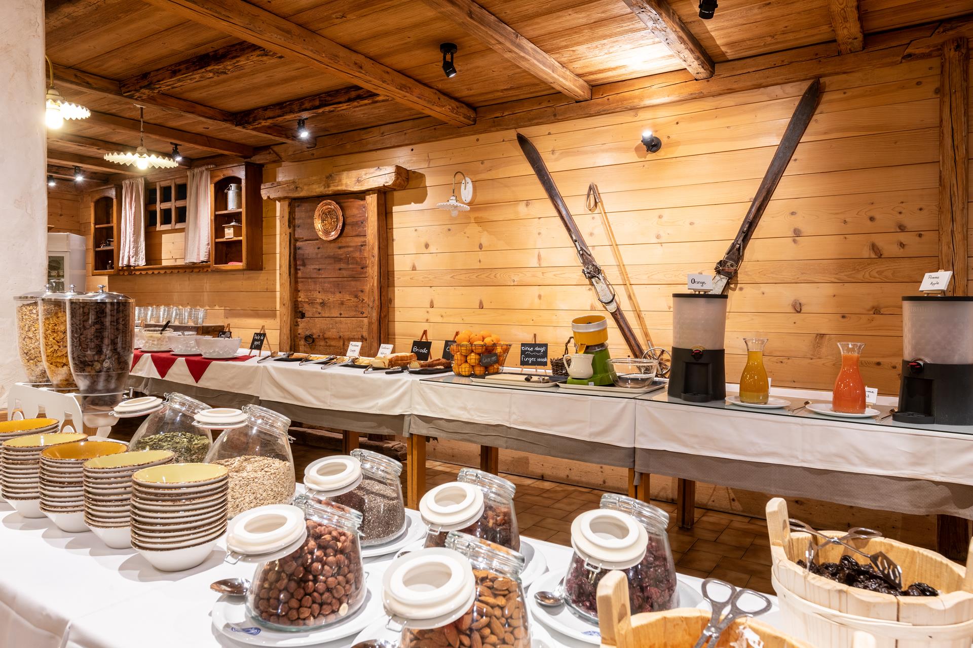 Hotel Le Petit Dru interior view 7 - accommodation facilities and amenities