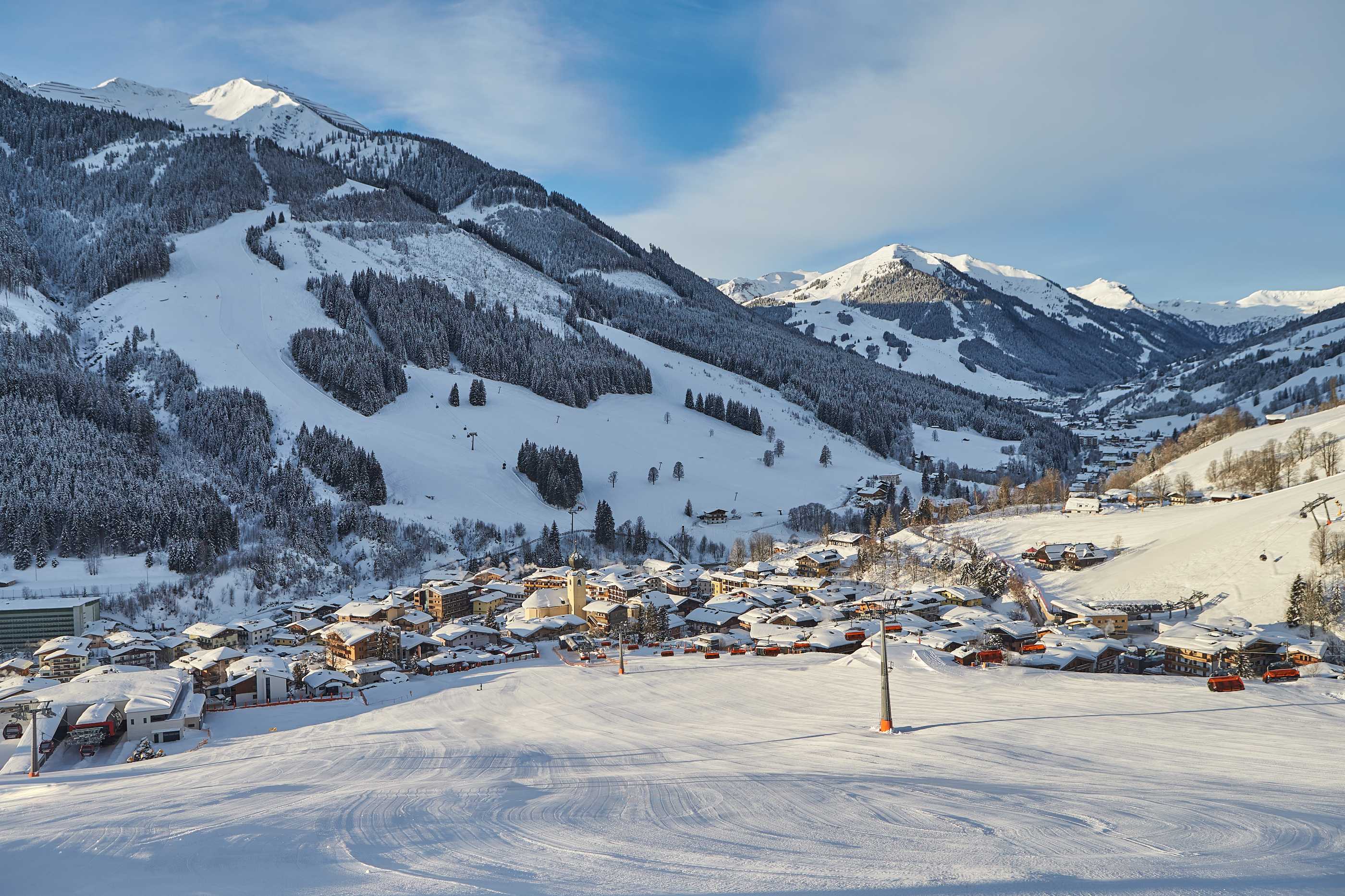Saalback Ski Resort | Ski Holidays - village view