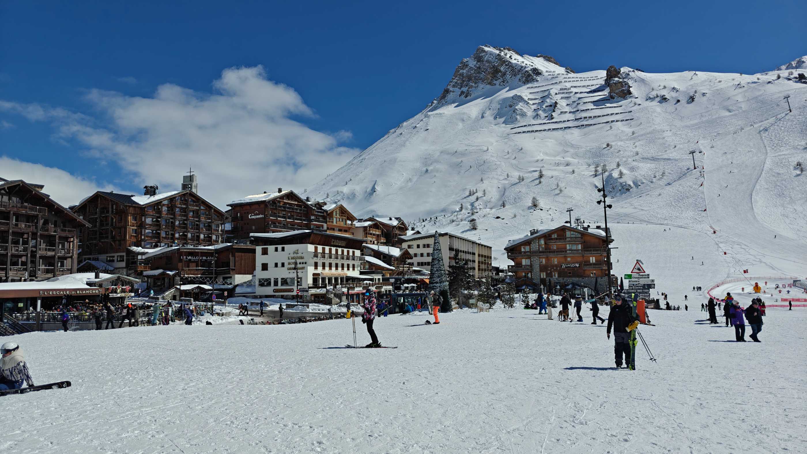 Tignes ski resort - le lac hotel views