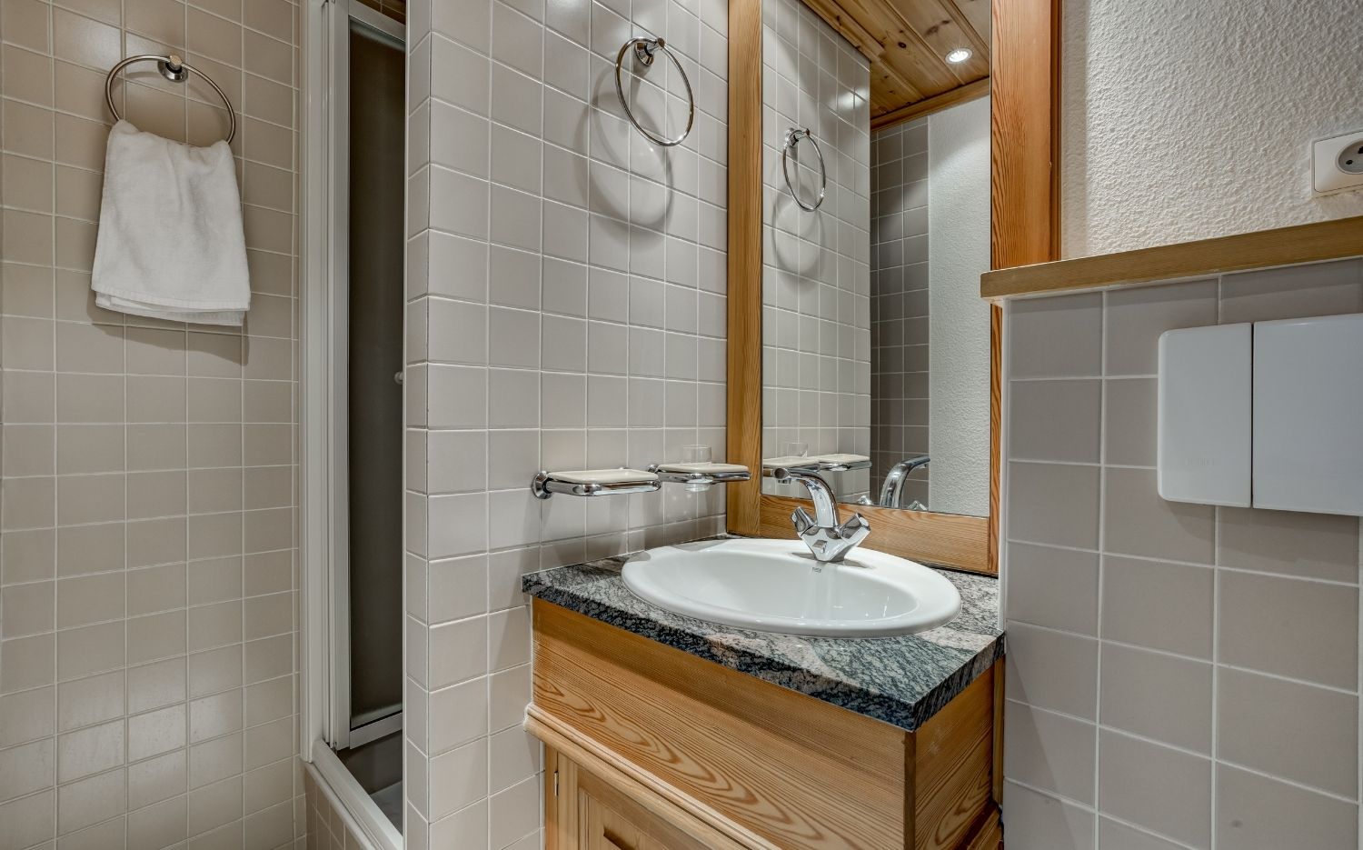 Chalet Cascade interior view 15 - accommodation facilities and amenities