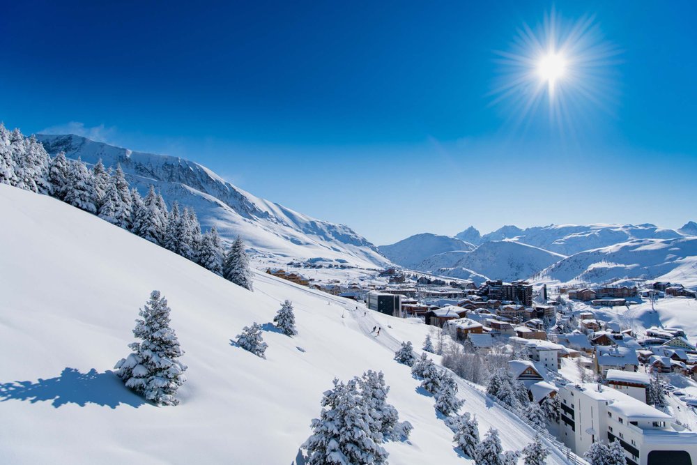 Alpe d'Huez ski resort - stunning mountain views and ski slopes
