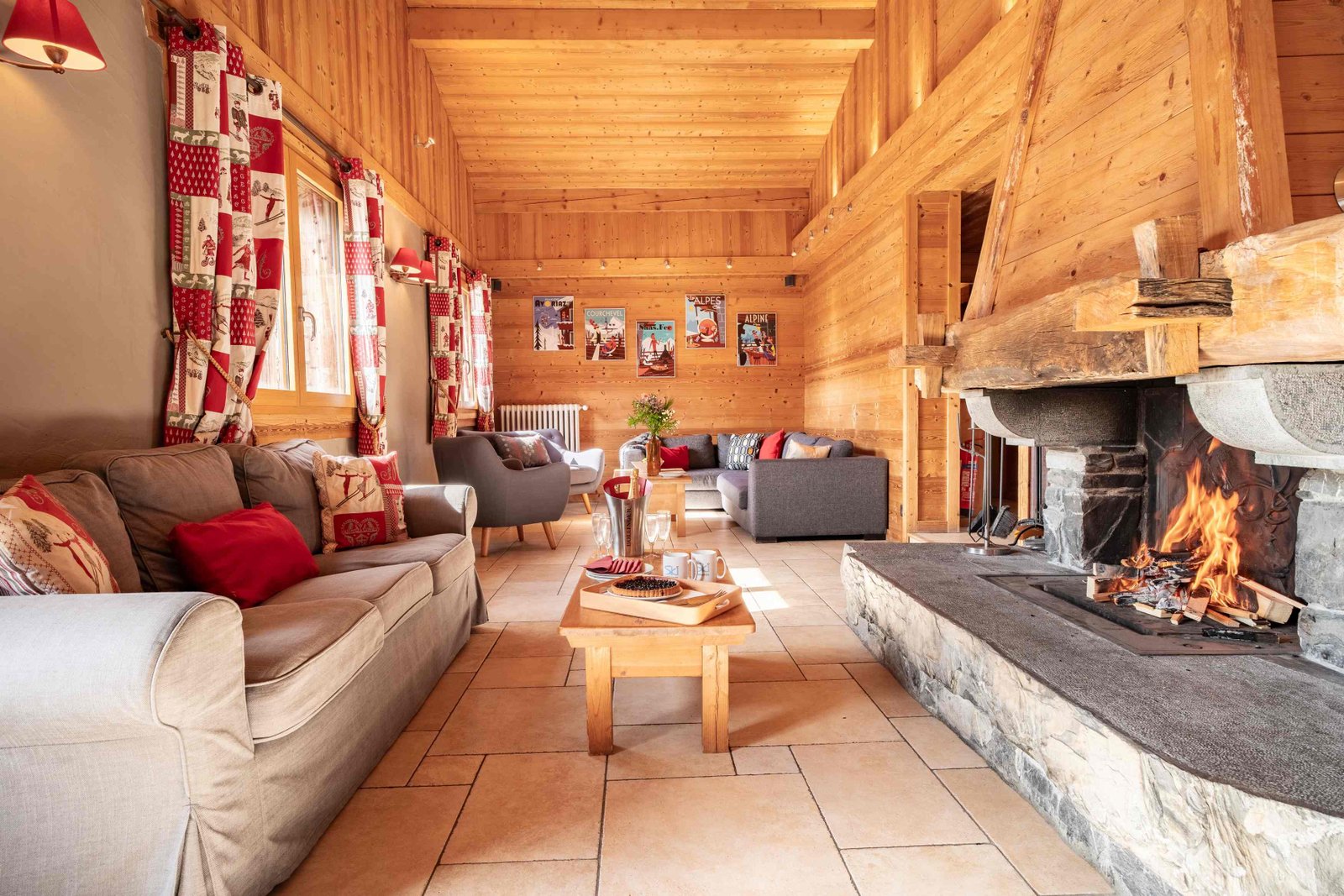 Chalet Marjorie, Les Gets - Main Lounge