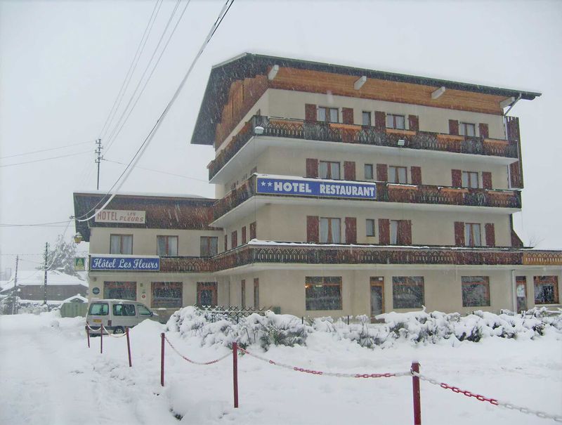 Hotel Les Fleurs, Morzine - exterior
