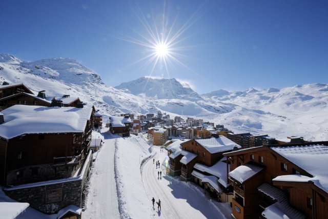 Val Thorens Ski Resort - plateau view